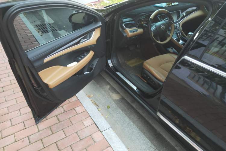 Used Buick LaCrosse 2016 20T Luxury Model Driver Seat