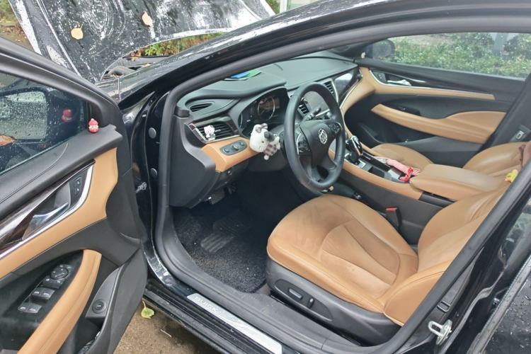 Used Buick LaCrosse 2016 28T Premium Edition Driver Seat