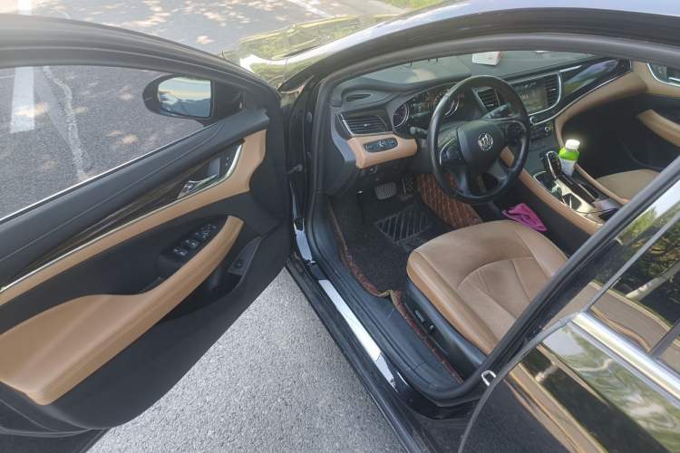 Used Buick LaCrosse 2016 20T Elite Edition Driver Seat