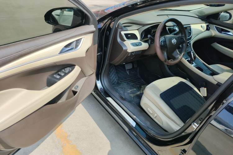 Used Buick LaCrosse 2016 30H Elite Edition Driver Seat