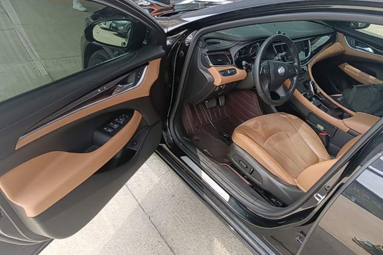 Used Buick LaCrosse 2016 28T Premium Edition Driver Seat