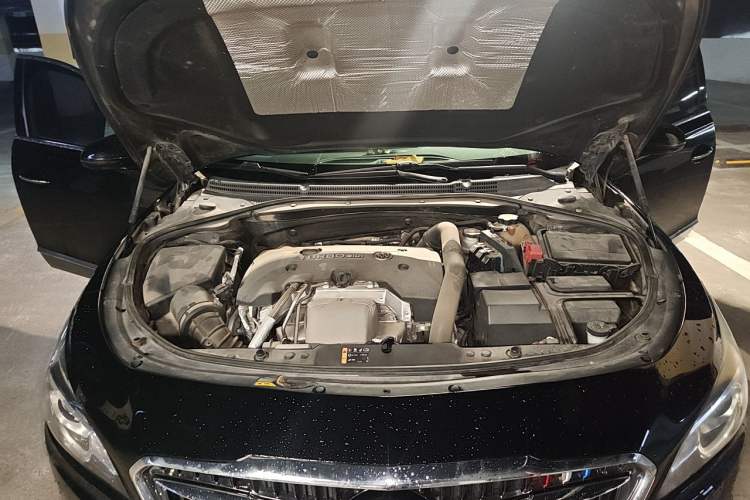 Used Buick LaCrosse 2016 28T Premium Edition Engine Bay
