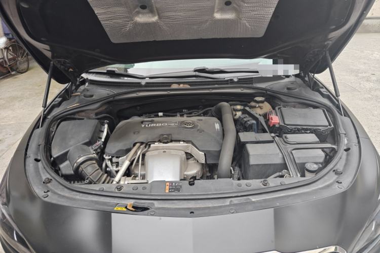 Used Buick LaCrosse 2016 28T Luxury Version Engine Bay