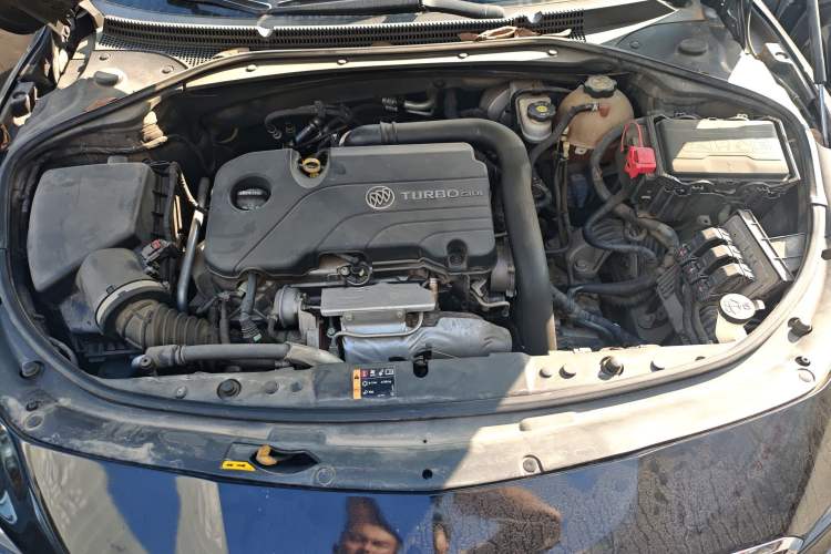 Used Buick LaCrosse 2016 20T Luxury Model Engine Bay
