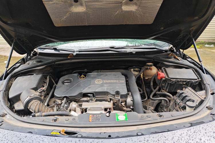 Used Buick LaCrosse 2016 20T Elite Edition Engine Bay