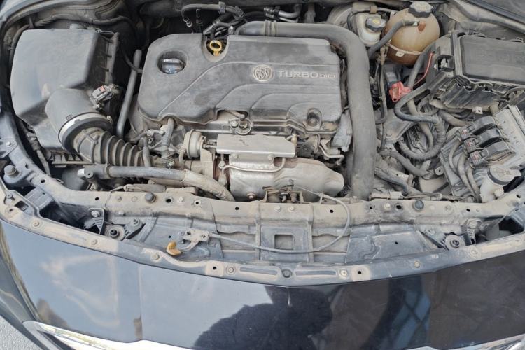 Used Buick LaCrosse 2016 20T Luxury Model Engine Bay