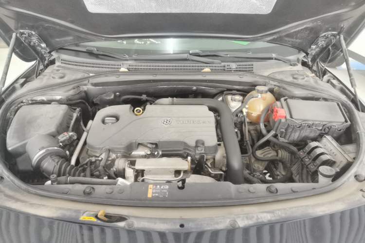Used Buick LaCrosse 2016 20T Elite Edition Engine Bay