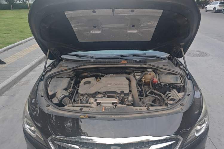 Used Buick LaCrosse 2016 20T Elite Edition Engine Bay