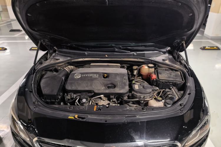 Used Buick LaCrosse 2016 30H Luxury Version Engine Bay