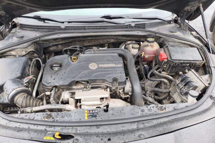 Used Buick LaCrosse 2016 20T Luxury Model Engine Bay