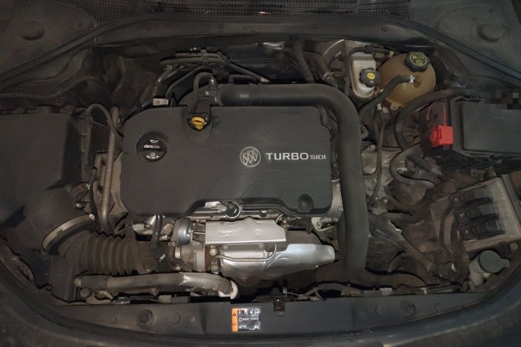 Used Buick LaCrosse 2016 20T Elite Edition Engine Bay