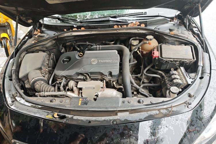 Used Buick LaCrosse 2016 20T Elite Edition Engine Bay