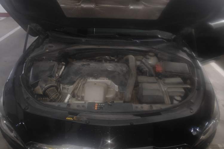 Used Buick LaCrosse 2016 28T Elite Model Engine Bay