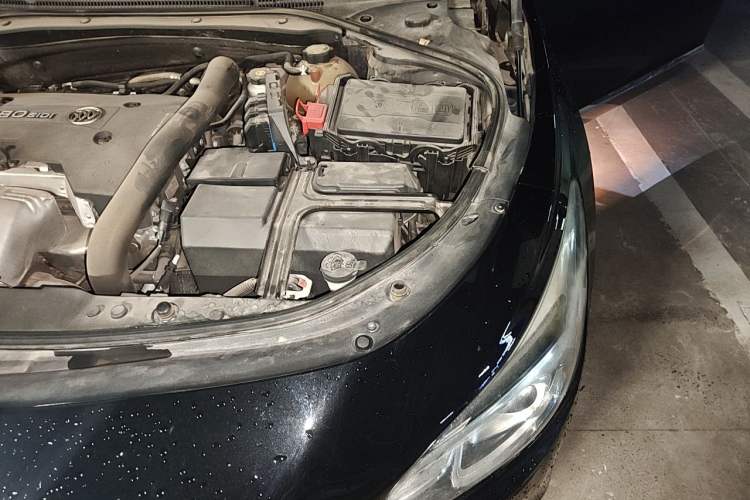 Used Buick LaCrosse 2016 28T Premium Edition Engine Bay Left