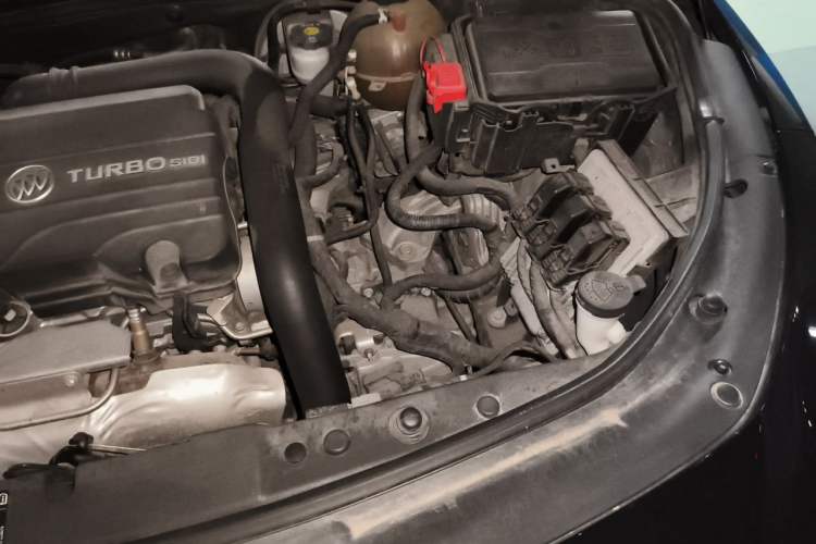 Used Buick LaCrosse 2016 20T Elite Edition Engine Bay Left