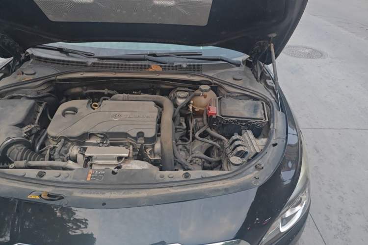 Used Buick LaCrosse 2016 20T Elite Edition Engine Bay Left