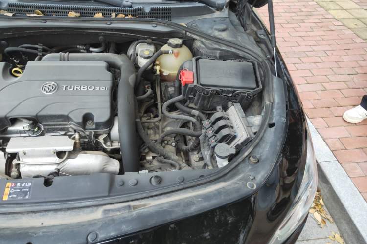 Used Buick LaCrosse 2016 20T Luxury Model Engine Bay Left