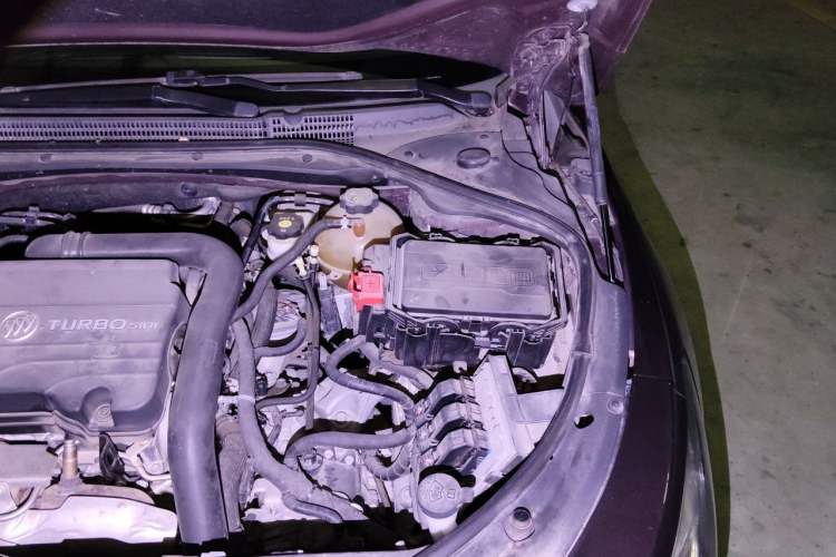 Used Buick LaCrosse 2016 20T Elite Edition Engine Bay Left