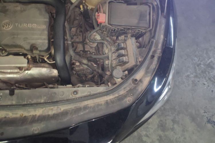 Used Buick LaCrosse 2016 Revised 20T Leading Edition Engine Bay Left