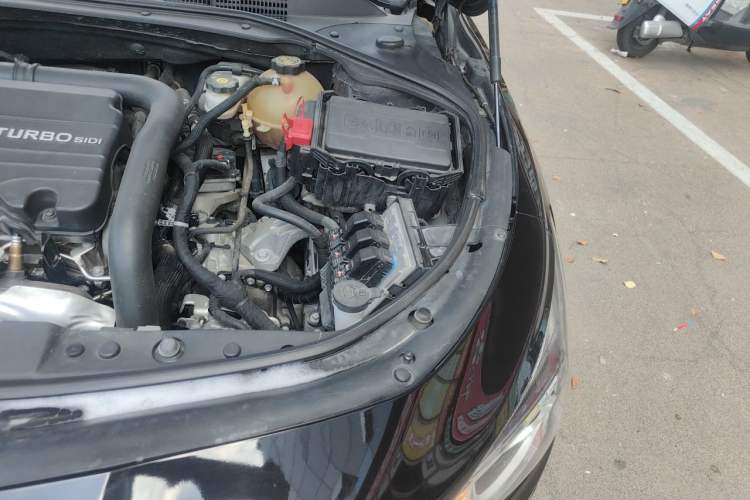 Used Buick LaCrosse 2016 20T Luxury Model Engine Bay Left