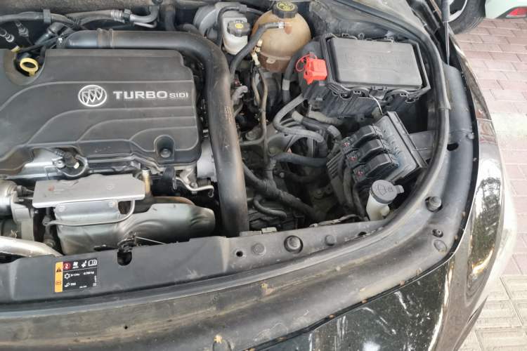 Used Buick LaCrosse 2016 20T Elite Edition Engine Bay Left