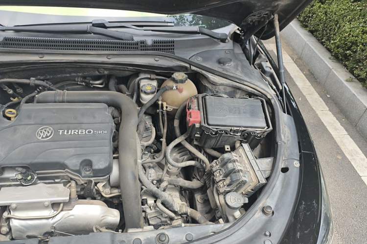 Used Buick LaCrosse 2016 20T Elite Edition Engine Bay Left