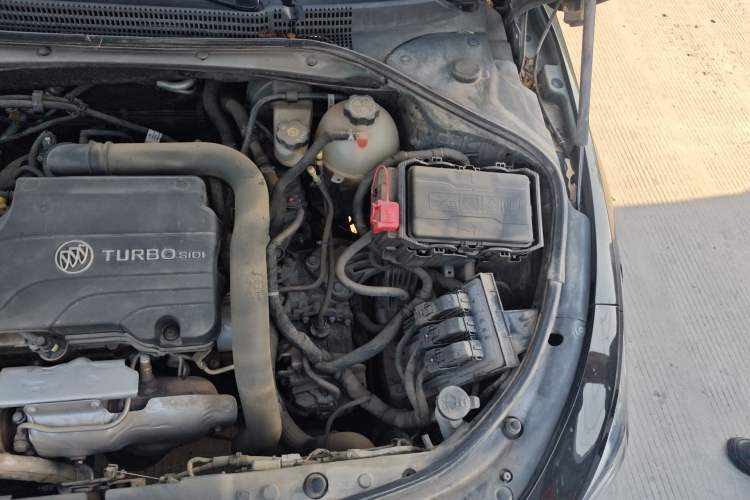 Used Buick LaCrosse 2016 20T Elite Edition Engine Bay Left