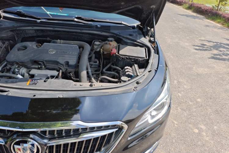 Used Buick LaCrosse 2016 20T Elite Edition Engine Bay Left