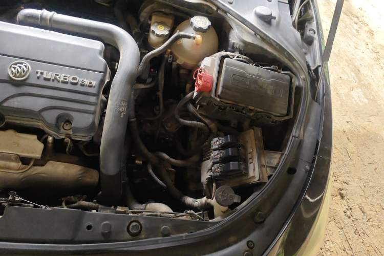 Used Buick LaCrosse 2016 20T Luxury Model Engine Bay Left