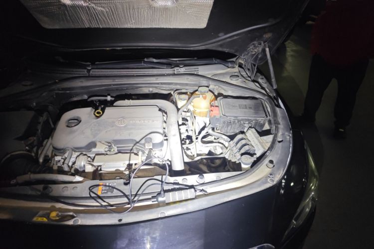 Used Buick LaCrosse 2016 20T Elite Edition Engine Bay Left
