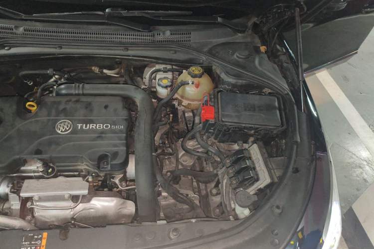 Used Buick LaCrosse 2016 20T Leading Model Engine Bay Left