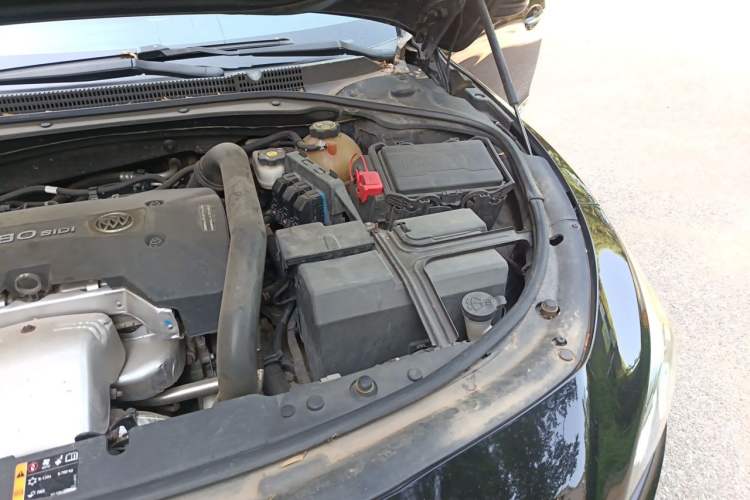 Used Buick LaCrosse 2016 28T Premium Edition Engine Bay Left