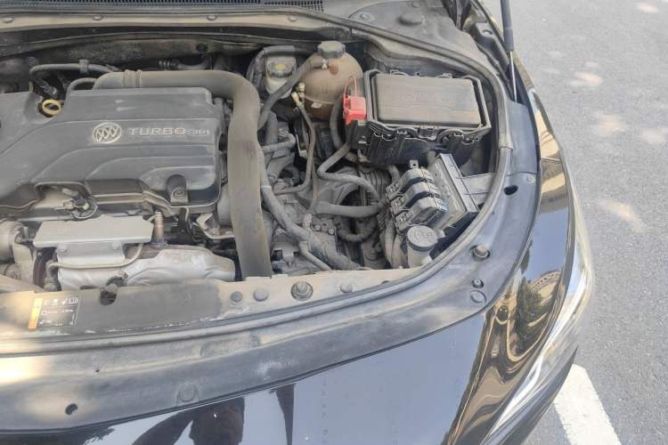 Used Buick LaCrosse 2016 20T Elite Edition Engine Bay Left