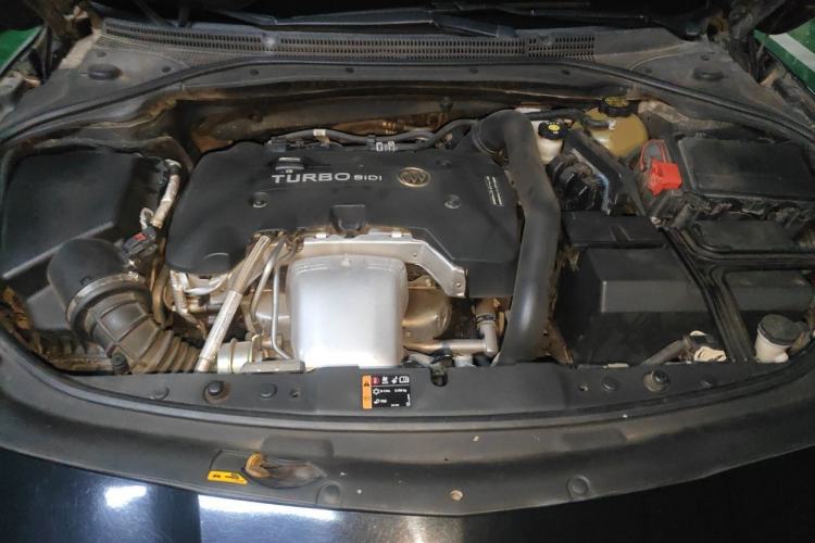 Used Buick LaCrosse 2016 Revised Version 28T Elite Edition Engine Bay