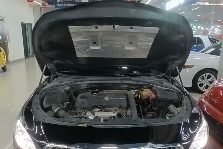 Used Buick LaCrosse 2016 20T Luxury Model Engine Bay