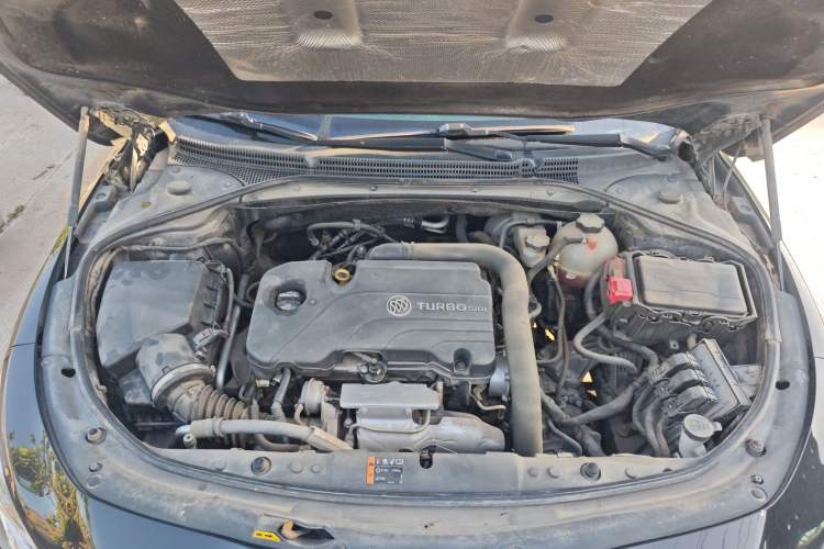 Used Buick LaCrosse 2016 20T Elite Edition Engine Bay