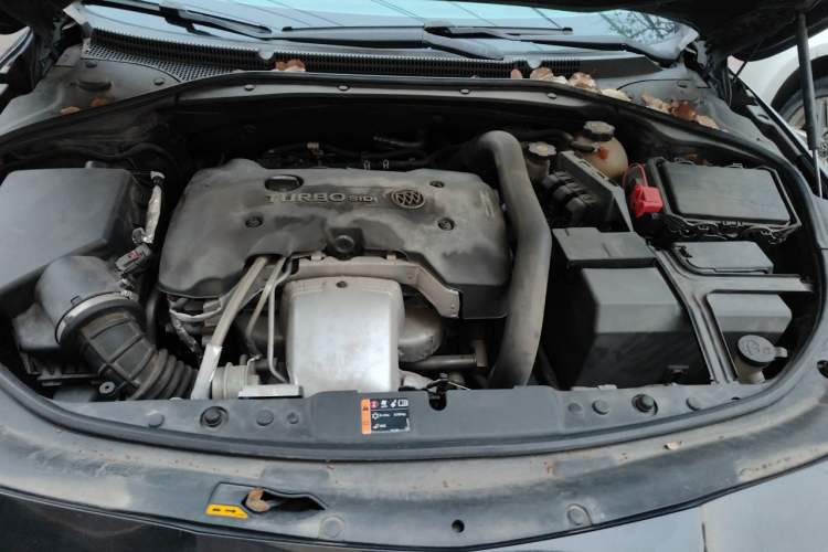 Used Buick LaCrosse 2016 Revised Version 28T Elite Edition Engine Bay