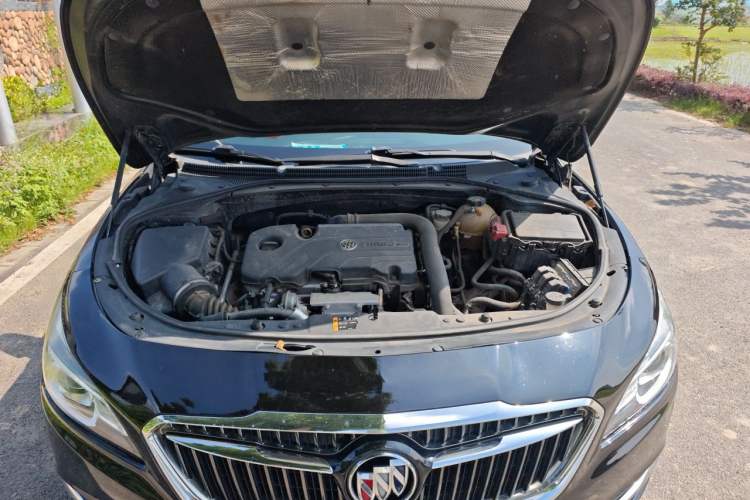 Used Buick LaCrosse 2016 20T Elite Edition Engine Bay