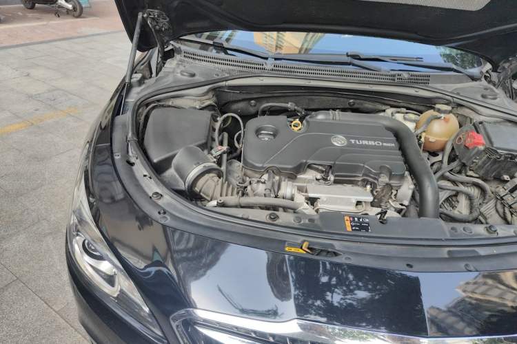 Used Buick LaCrosse 2016 20T Elite Edition Engine Bay Right