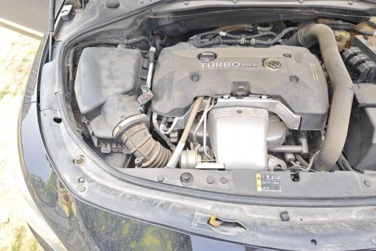 Used Buick LaCrosse 2016 Revised Version 28T Elite Edition Engine Bay Right
