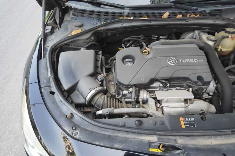 Used Buick LaCrosse 2016 20T Luxury Model Engine Bay Right