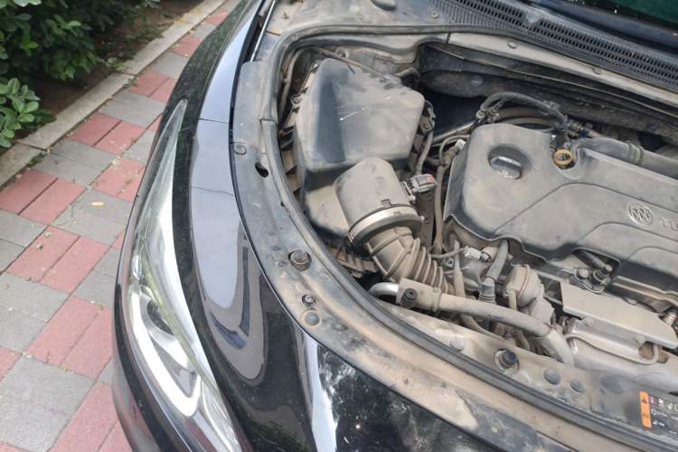 Used Buick LaCrosse 2016 20T Luxury Model Engine Bay Right