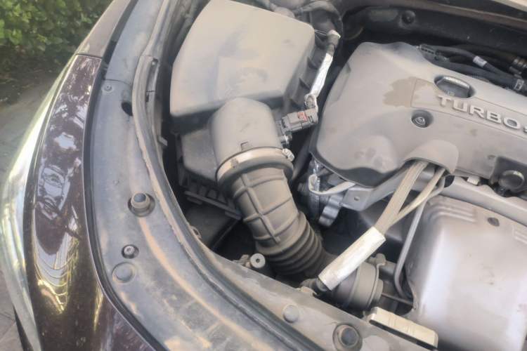 Used Buick LaCrosse 2016 Revised Version 28T Elite Edition Engine Bay Right