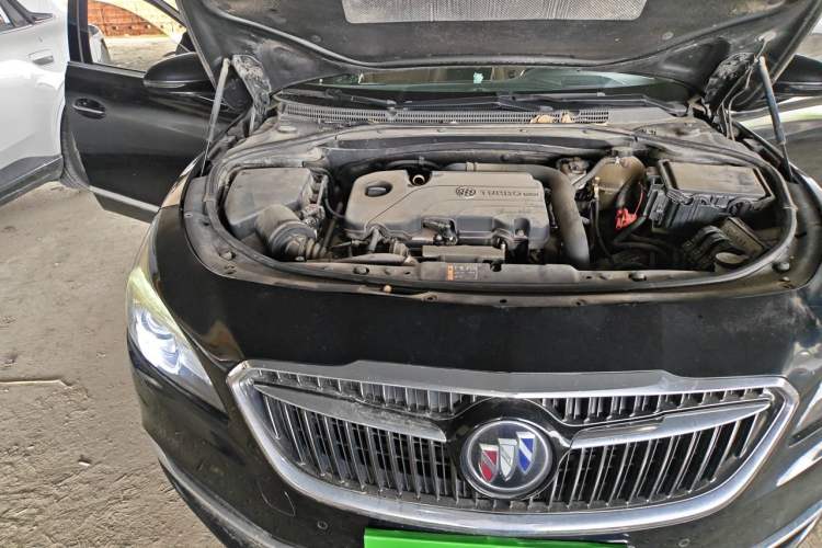 Used Buick LaCrosse 2016 20T Luxury Model Engine Bay Right