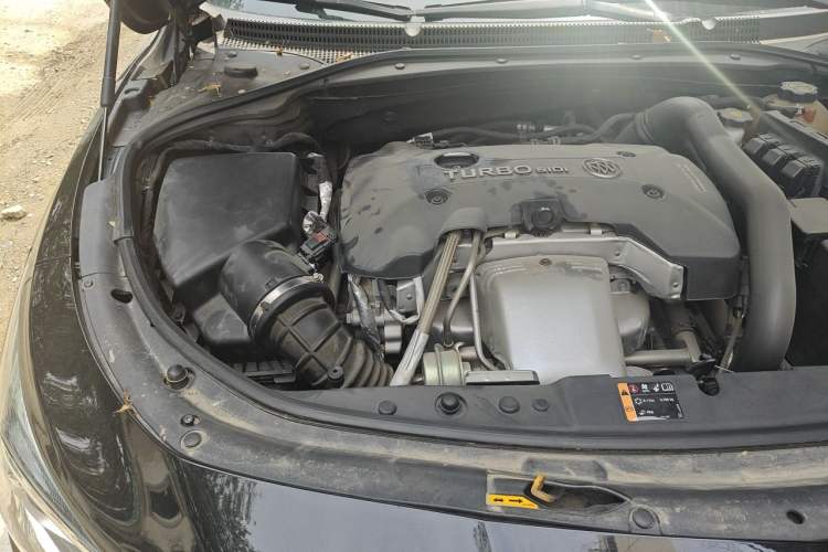Used Buick LaCrosse 2016 28T Premium Edition Engine Bay Right
