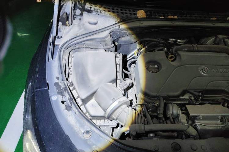 Used Buick LaCrosse 2016 20T Elite Edition Engine Bay Right