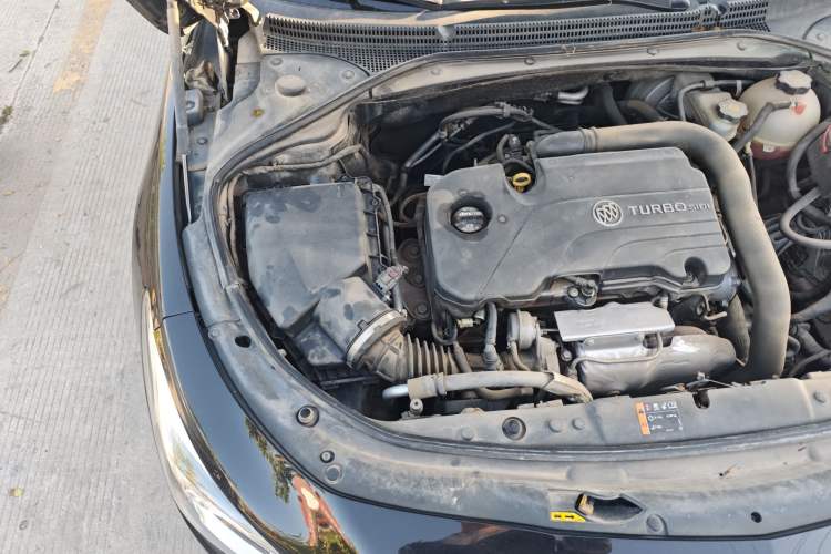 Used Buick LaCrosse 2016 20T Elite Edition Engine Bay Right