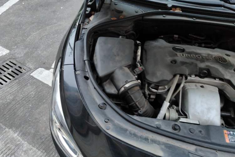 Used Buick LaCrosse 2016 Revised Version 28T Elite Edition Engine Bay Right