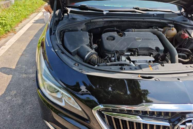 Used Buick LaCrosse 2016 20T Elite Edition Engine Bay Right