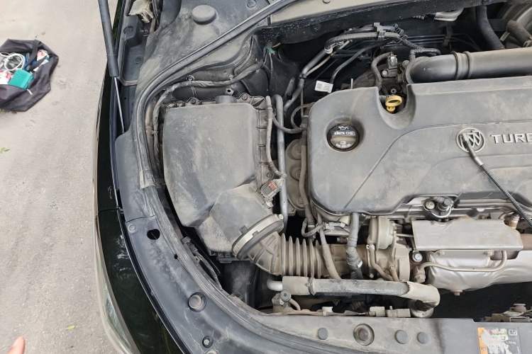 Used Buick LaCrosse 2016 20T Elite Edition Engine Bay Right